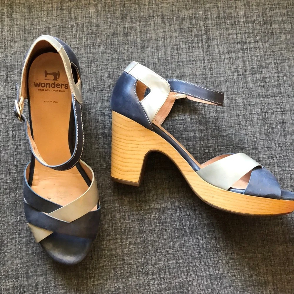 Wonders Open Toe Roca Heels - Picture 2 of 6